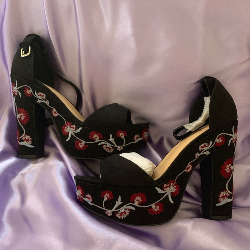 Chunky heel sandals